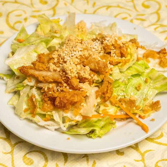 雞沙律 Chicken Salad.