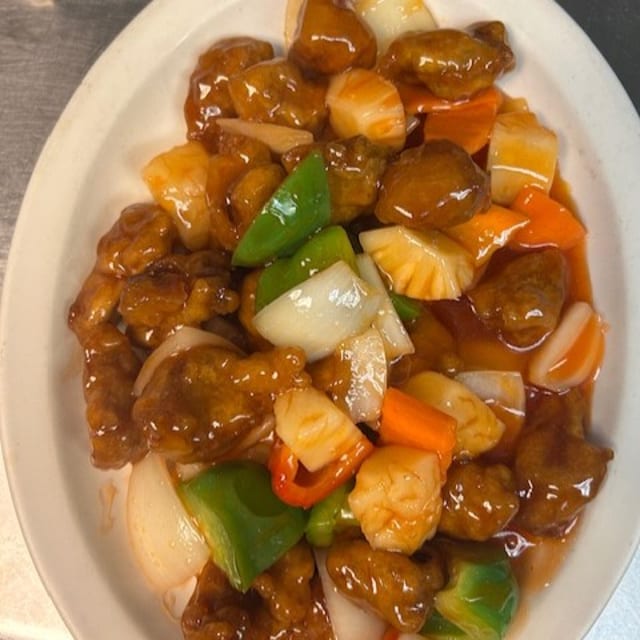 甜酸肉 Sweet & Sour Pork.